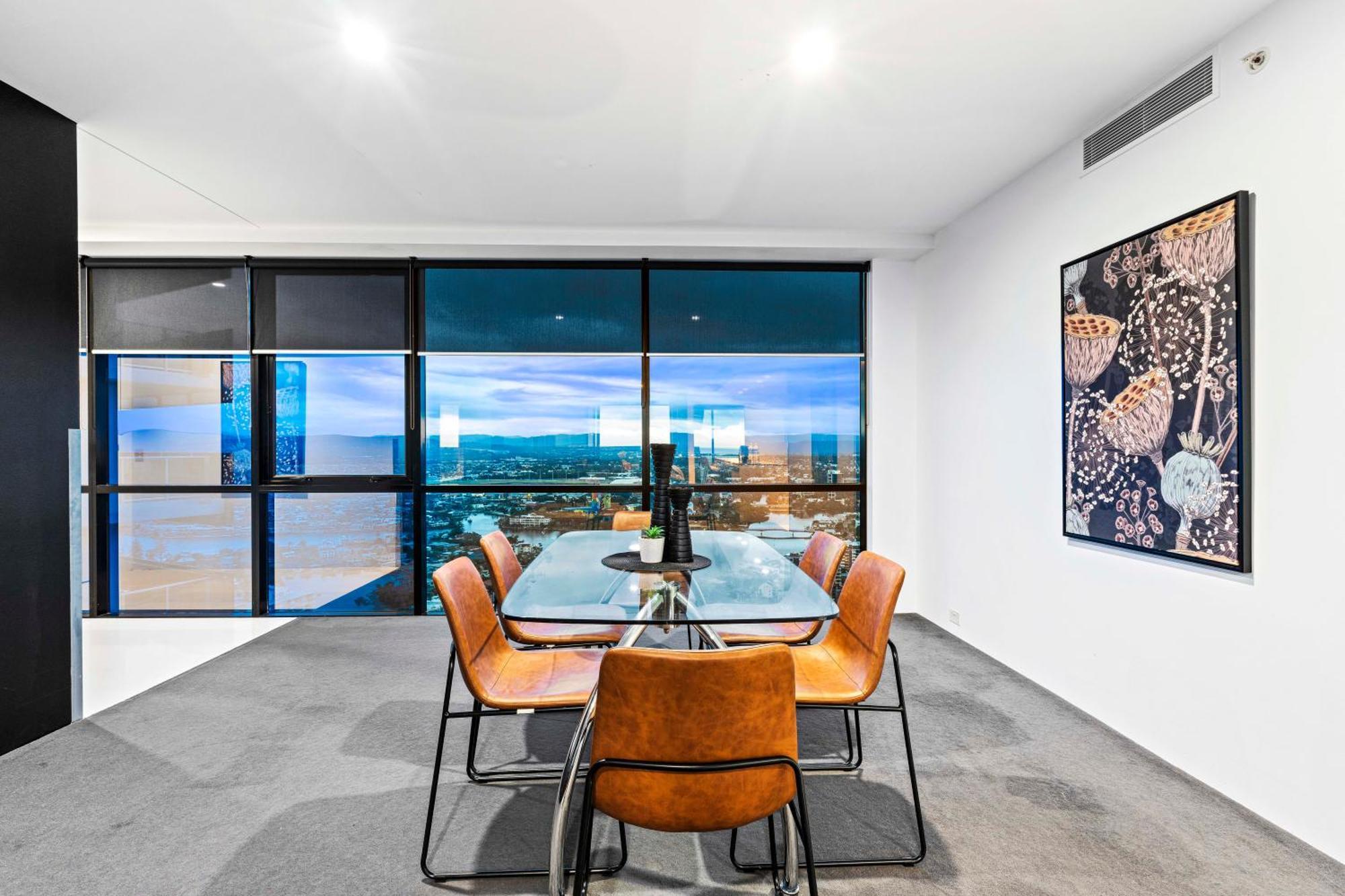 Circle On Cavill - Self Contained & Privately Managed Apartments - Wow Stay Gold Coast Exterior photo