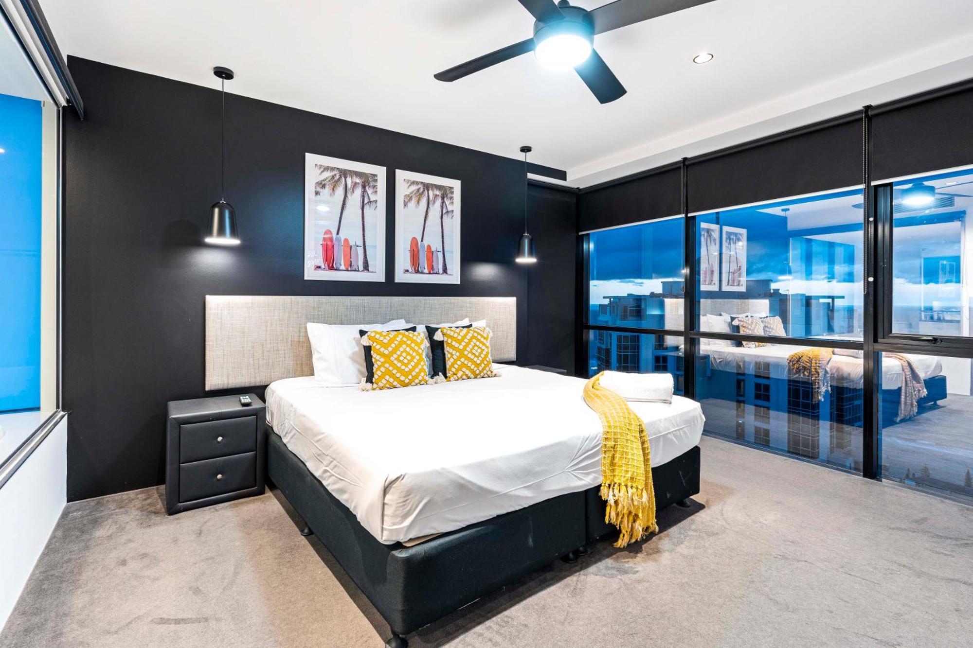 Circle On Cavill - Self Contained & Privately Managed Apartments - Wow Stay Gold Coast Exterior photo