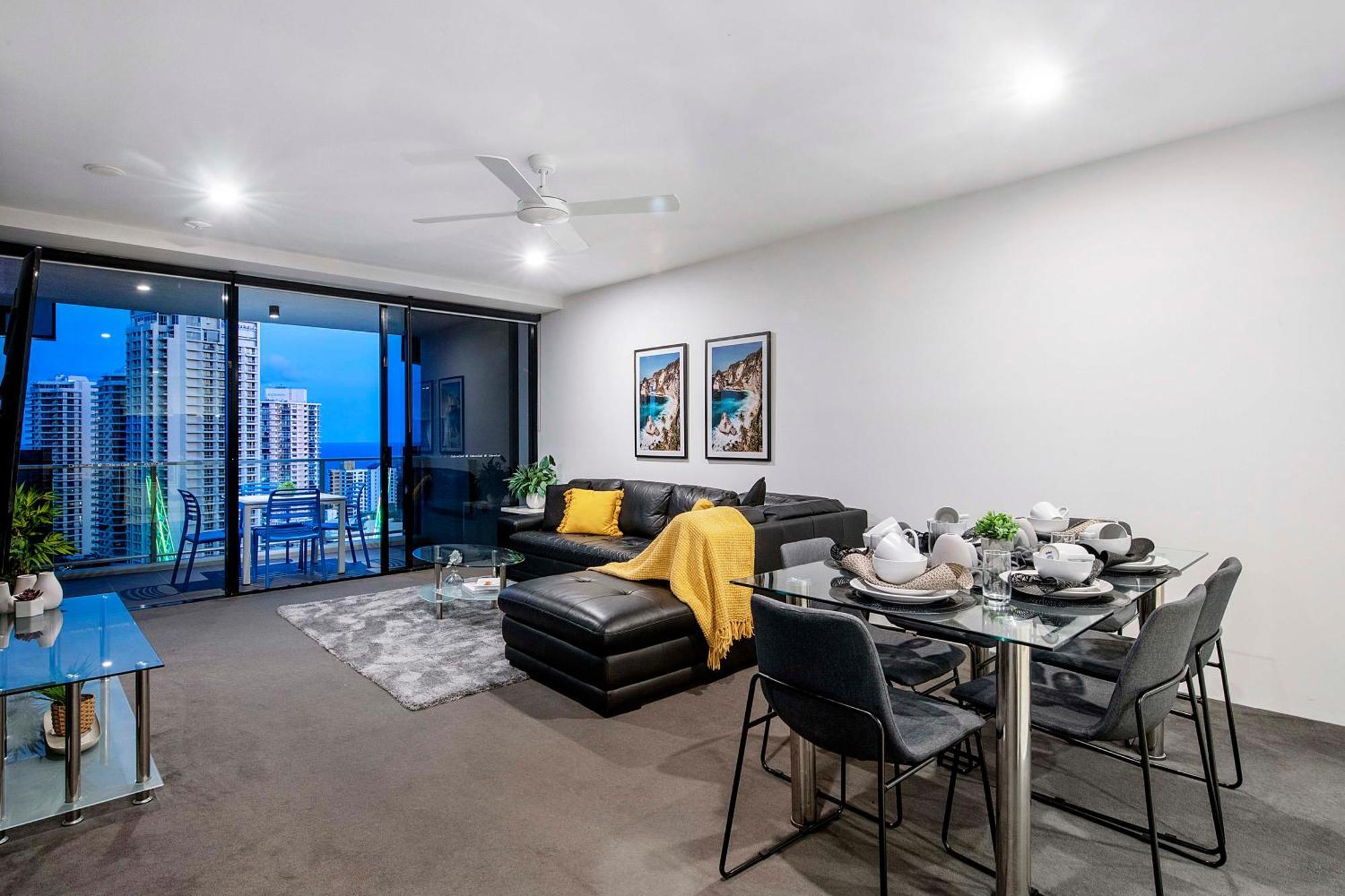 Circle On Cavill - Self Contained & Privately Managed Apartments - Wow Stay Gold Coast Exterior photo