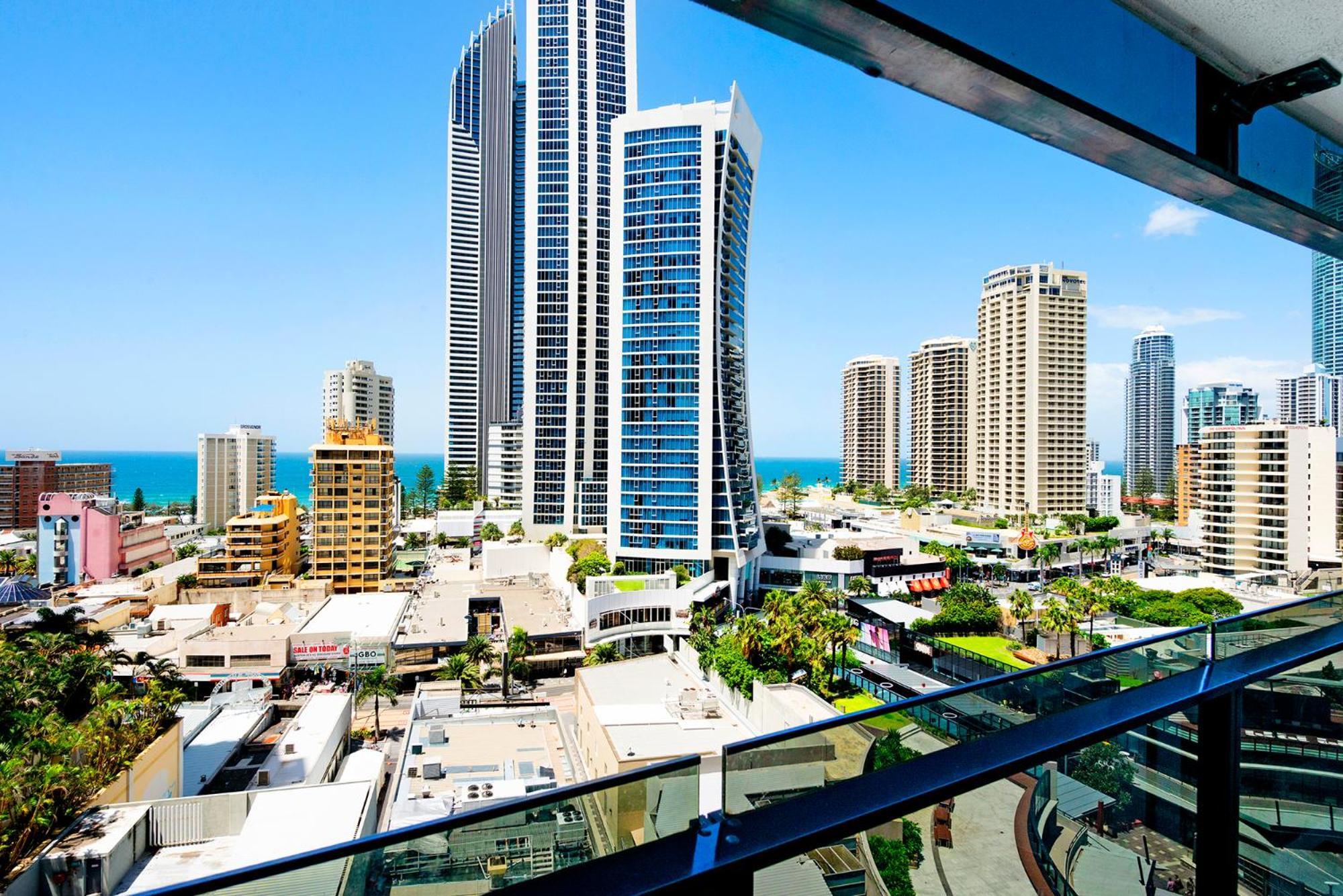 Circle On Cavill - Self Contained & Privately Managed Apartments - Wow Stay Gold Coast Exterior photo