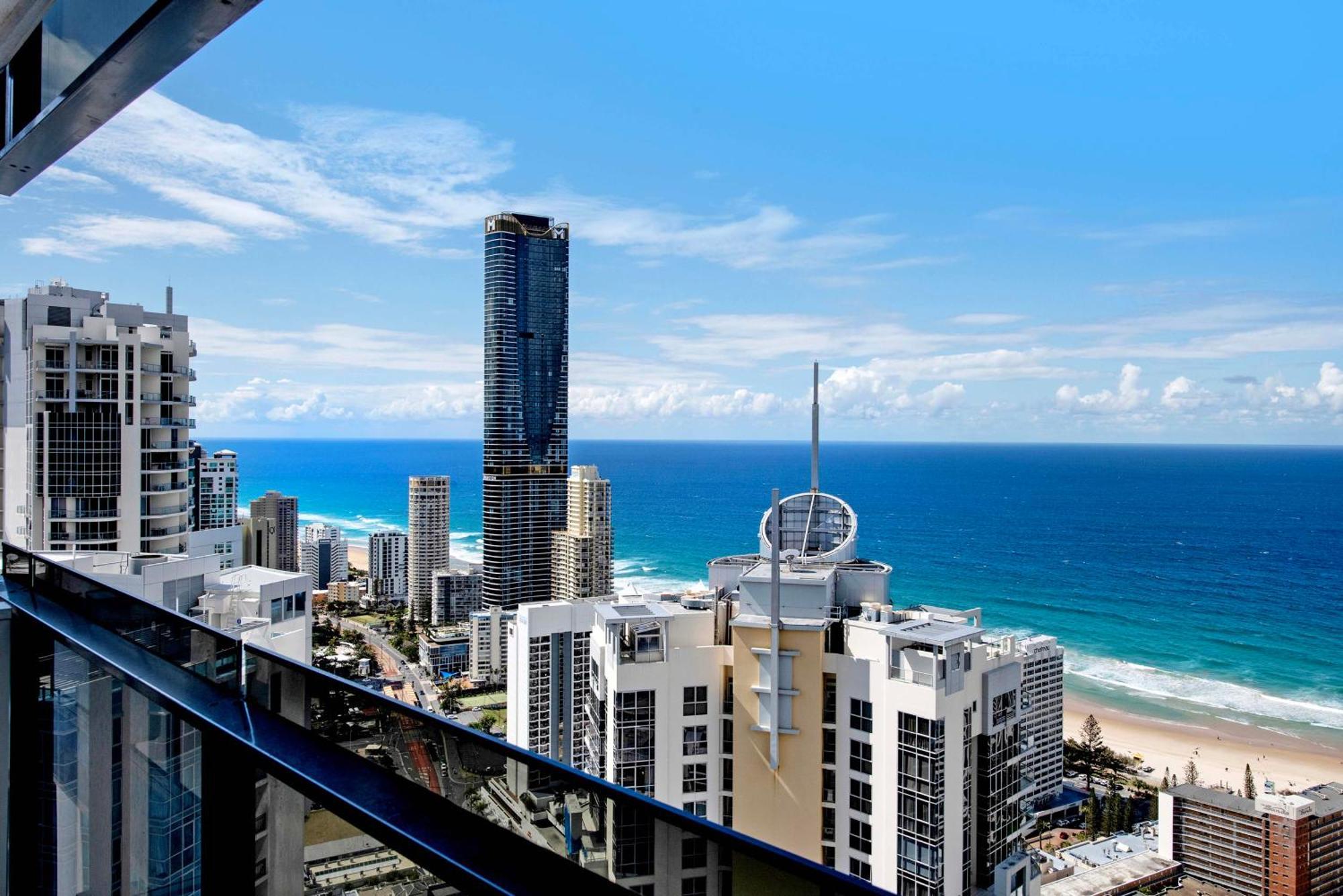 Circle On Cavill - Self Contained & Privately Managed Apartments - Wow Stay Gold Coast Exterior photo