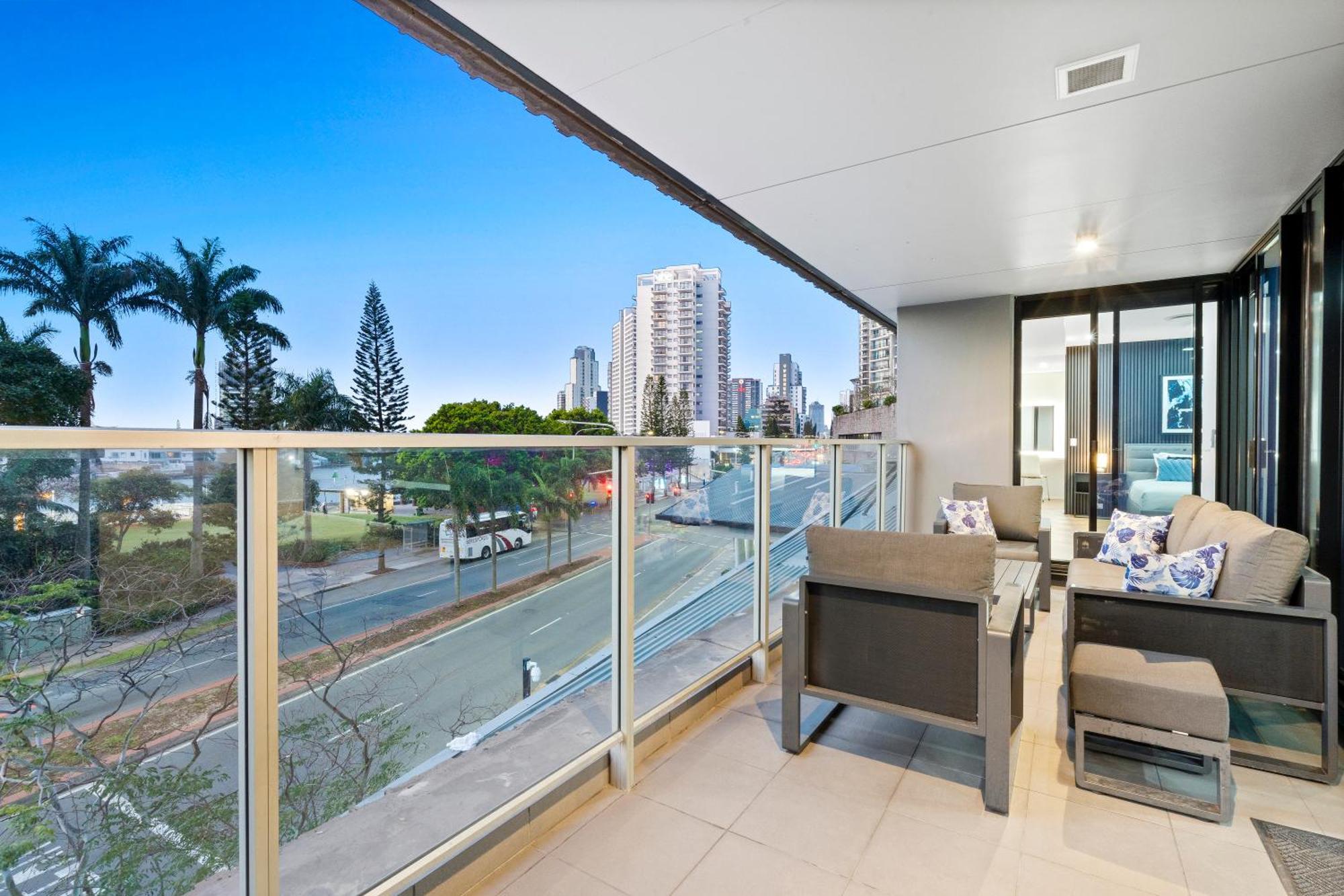 Circle On Cavill - Self Contained & Privately Managed Apartments - Wow Stay Gold Coast Exterior photo