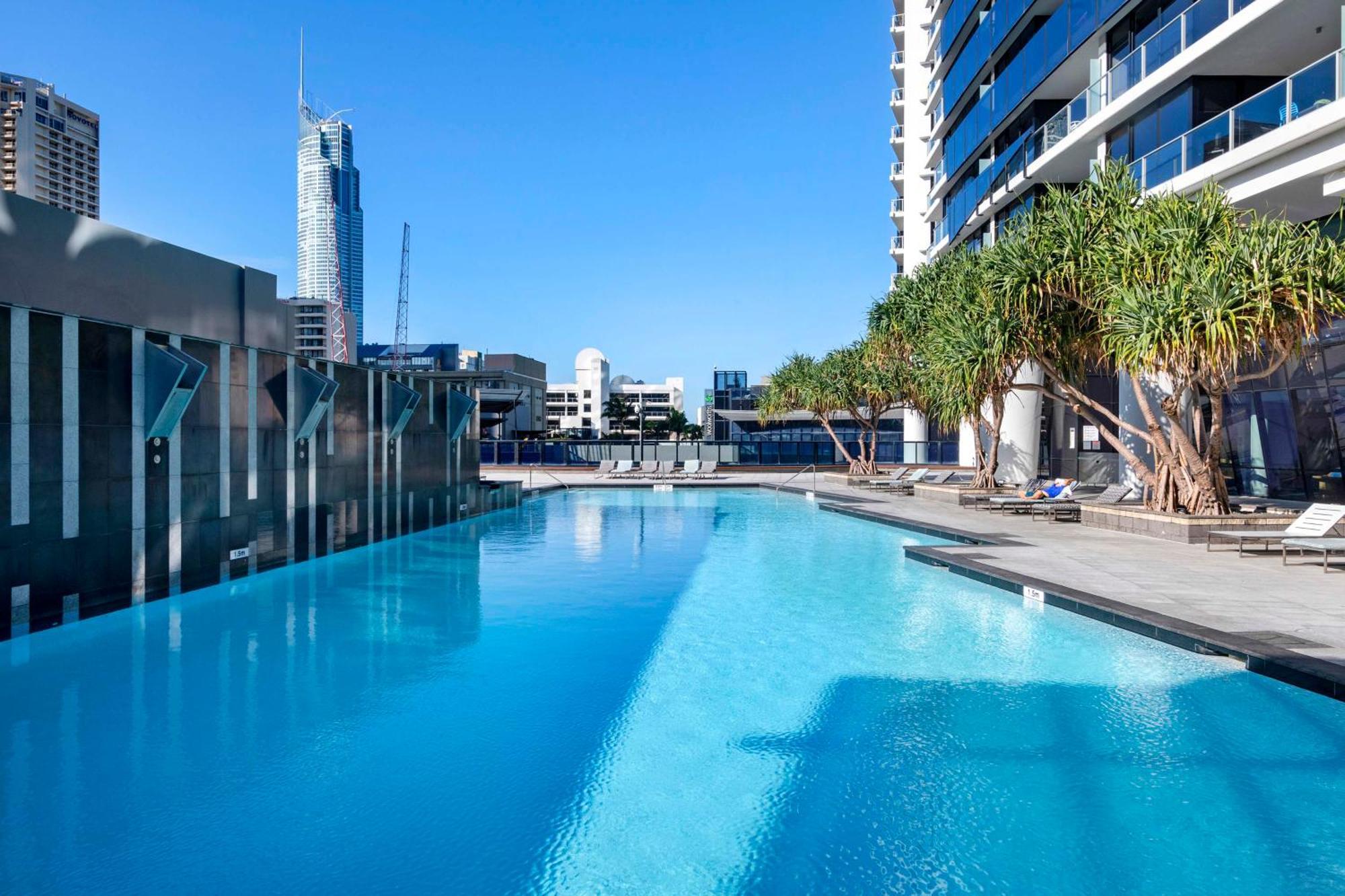 Circle On Cavill - Self Contained & Privately Managed Apartments - Wow Stay Gold Coast Exterior photo